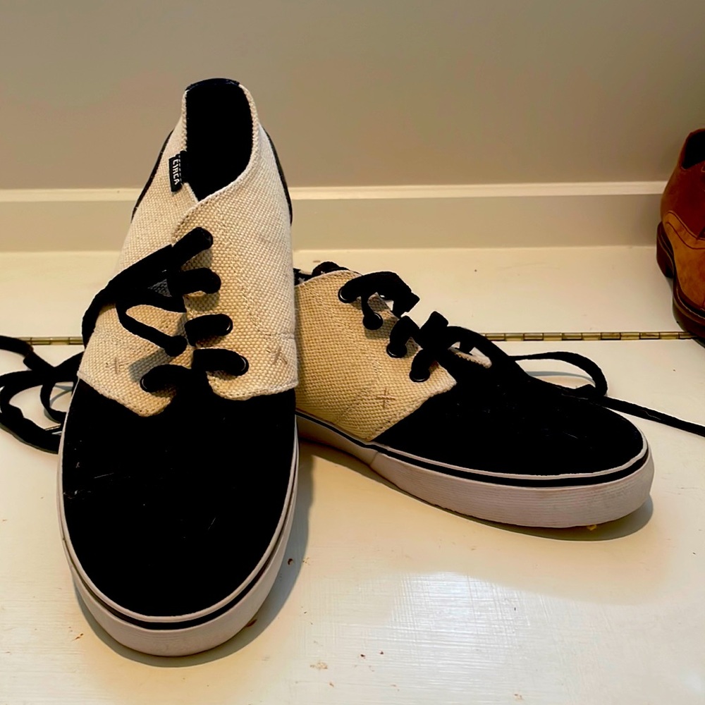 Circa sneakers
